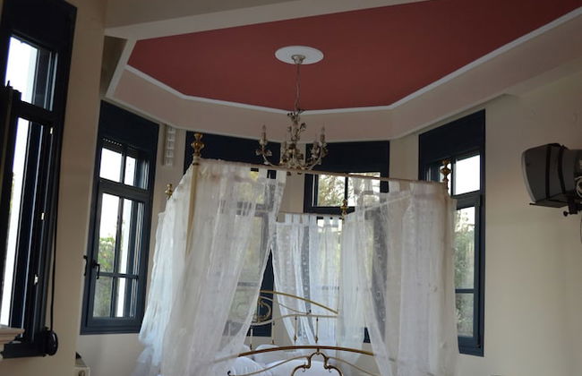 Mikamas Villa - Photo 5