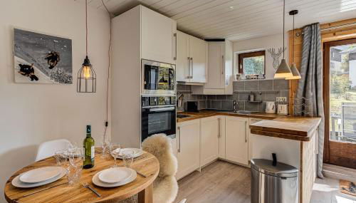 Apartment Cry - Alpes Travel - Central Chamonix (sleeps 2-4) - Photo 2