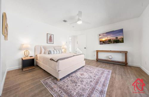 Georgian Oasis with Private Pool - An Irvie Home - Foto 11