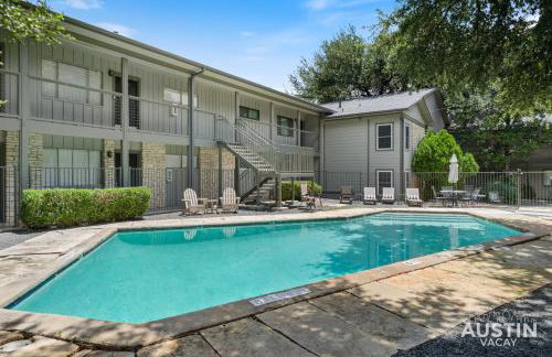 1BR 1BA Pet Friendly Condo w Pool, Gym, Walk to SoCo and Lake by Austin Vacay - Foto 6