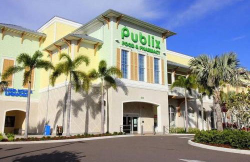 Luxury Waterfront Penthouse with Amenities and Services - Foto 27