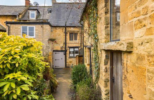 Wold House 18th century Cottage Barn - Pass the Keys - Photo 11