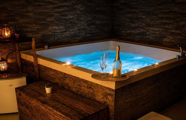 Royalty room spa - Photo 40