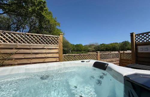 Luxury Glamping Pods with private Hot Tubs - Dog Friendly - Foto 26