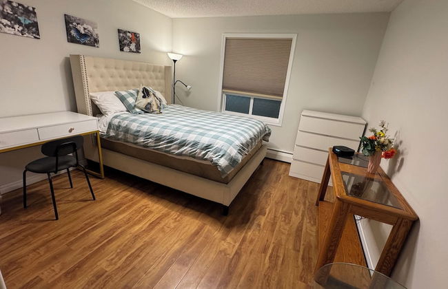 MainFloorCondo CozyFurnished Independent - Photo 9