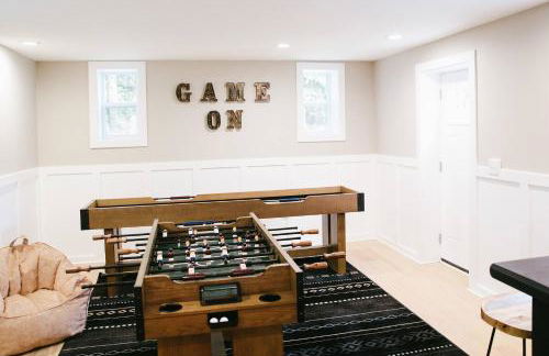 Newly Renovated! Beautiful home with game room. - Foto 40