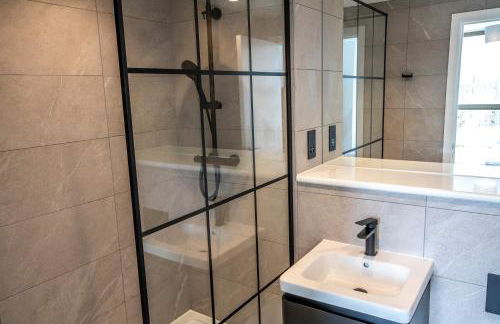 Stunning 2 Bedroom Apartment in Central Manchester - Foto 23