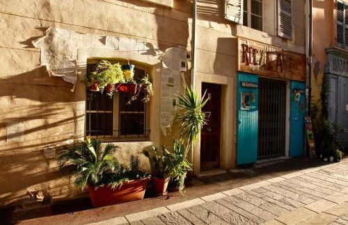 coquet appartement au coeur du panier - Photo 1