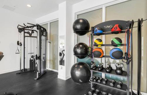 Pool & Gym | King Bed | Downtown Hollywood - Foto 23