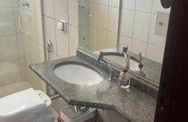 Apto amplo no Coração de Barreiras 3 Quartos 4 Banheiros Comporta até 7 hóspedes 157m2 - Photo 35