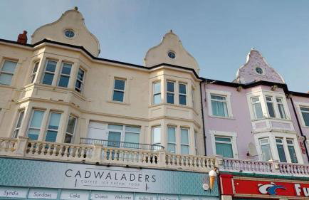 Barry Island Beachfront Apartment - Stunning Bay Views and Private Parking - Foto 19