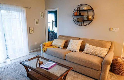 Boho Rehoboth condo-2bd/3.7mi beach/.5mi outlets - Foto 22