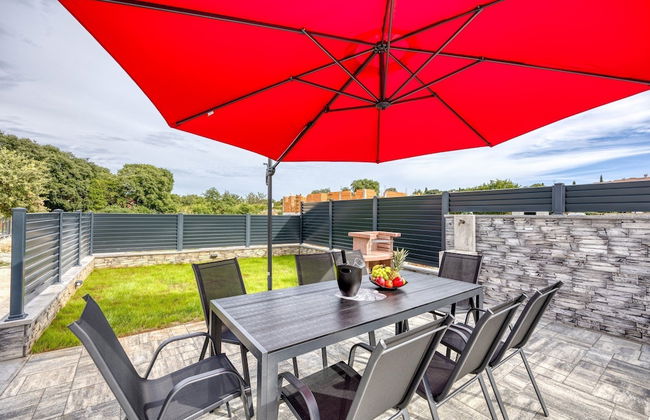 Peaceful Blooming Villa With Pool - Foto 29