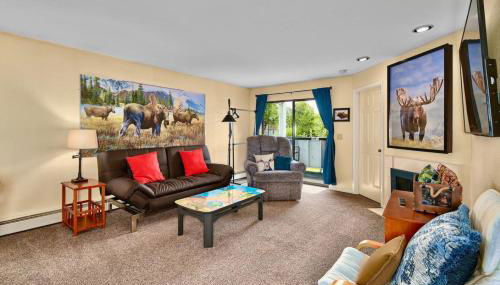 Sneaky Moose Townhome 2BR 2BA - Photo 2