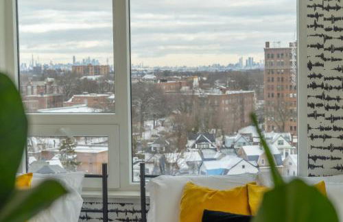 Bright and Bold Escape with NYC Views and Free Parking, Sleeps 9 and 2 Baths - Foto 42