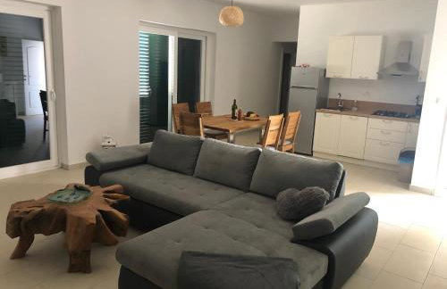 Villa Luisa Pucisca - 2 Häuser, 6 Schlafzimmer Insel Brac - Pool, Grill, Kamin, Tischtennis, Boccia - Foto 28