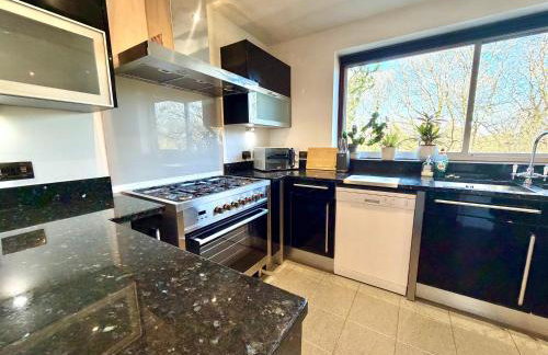 Indoor Heated Pool - Large Family Home - Sleeps 12 - Near Bournemouth Beach - Photo 55