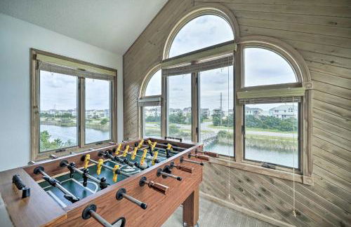 Avon Home on the Channel with Hot Tub and Deck! - Foto 8