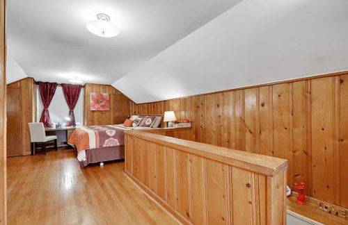 Super Cute & Cool Home with 65Inch TV 2Baths 4 Bedrooms 2King Beds BBQ Grill Fenced Backyard - Foto 41