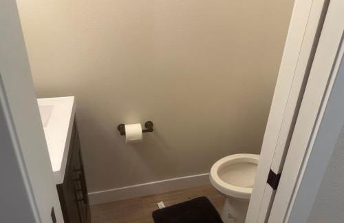 Luxurious Brand New Entire 3br and 2bath - Foto 45