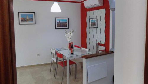 La Farola Centro de Málaga con Parking 445 Max - Photo 4