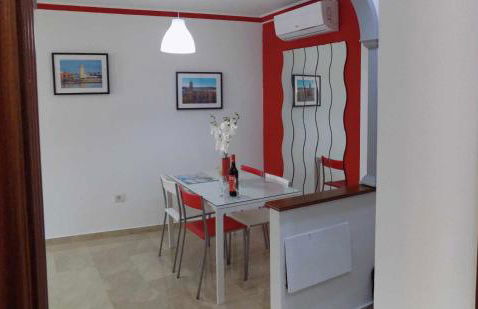 La Farola Centro de Málaga con Parking 445 Max - Photo 4