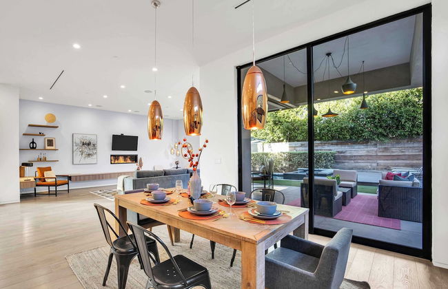 LA Villa by Avantstay Walk to The Grove LA - Photo 33