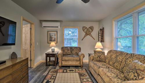 Pet-Friendly Petoskey Area Cabin, Walk to River! - Foto 5