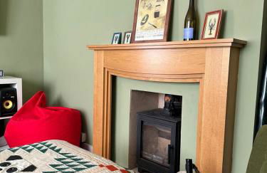 Cosy 2BR Home with Garden & Parking - Foto 24