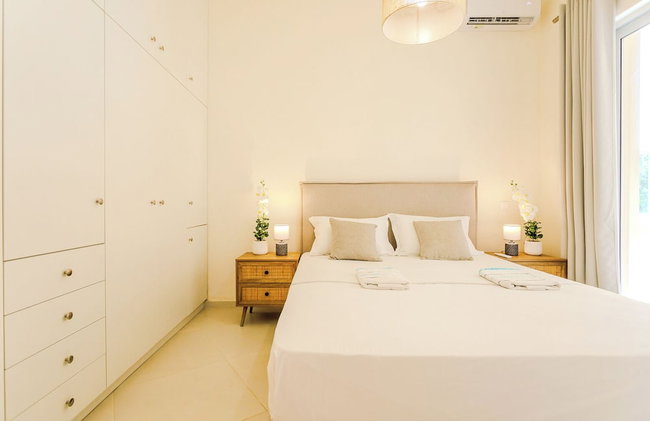 Resitour - Chania Aphrodite Beachfront - Photo 22