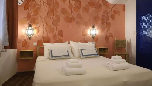 Casa do Limoeiro - sleeps up to 4 comfortably - Foto 2