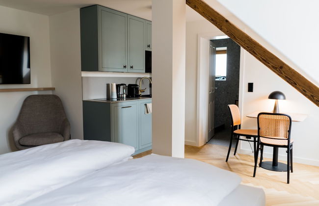 Bob W Peterhof - Photo 25