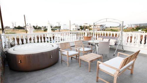 Olympus Studios & Bungalows - Photo 5