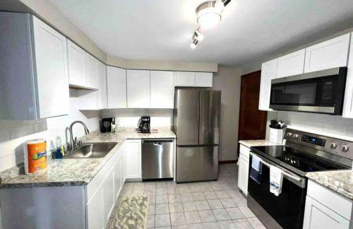 Vintage cute house 5 min from the beautiful Falls! - Foto 21