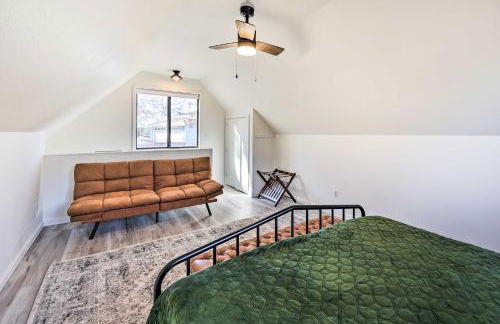 Lakefront Grove Cabin Shared Dock and Seasonal Pool - Foto 17