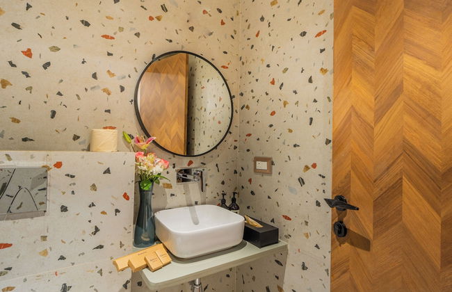 ELIVAAS Kamerios Verano 1 BHK with Pool - Photo 39