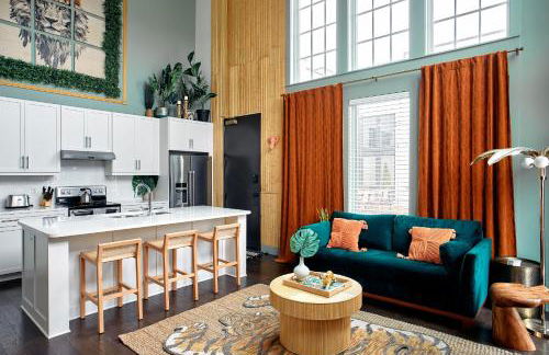 Upscale 12 South Penthouse with 2 Kings, Balcony 1 of 7 Themed Lofts at Cowrite, Find Coffee and Tacos Downstairs, Complimentary Spin Class, Walk to Shopping in 12 South, 10 Minutes to Broadway, Parking, 24 Hr Hospitality - Foto 3