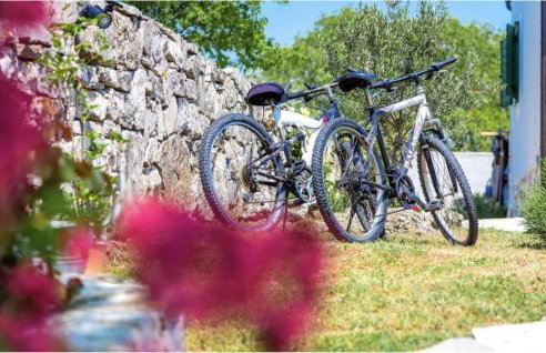 2 Bedroom Stunning Home In Konjevrate - Foto 16