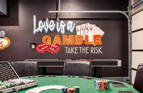 Private Home with Rooftop Game Room near Downtown - Foto 8