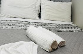 Stúdio Completo com Ar e wifi rápido em itapuã - Foto 42