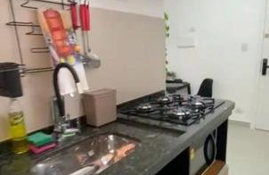 Studio no Edifício Everest lindíssimo a somente 200 mts praia excelente localização - Foto 7