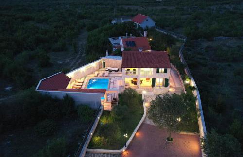 Villa AnBer - Photo 1