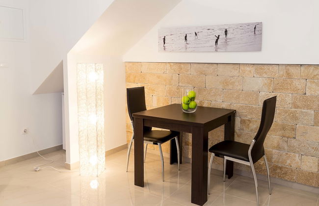 Split Oasis Apartments - Photo 14