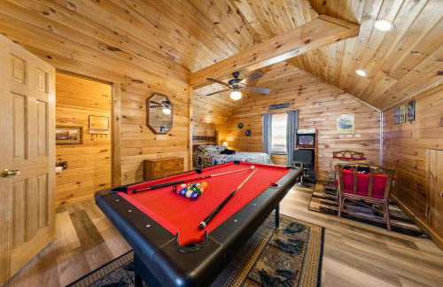 Serenity, A Rustic Log Cabin Retreat - Foto 26