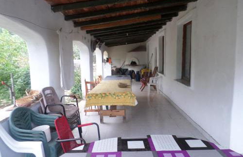 Pinnettu sardo tipica abitazione sarda in ecosistema insetti e animaletti simpatici in condivisione bagno esterno a 10metri Leggere attentamente Prima di prenotare - Foto 39