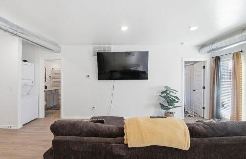 Modern 2BR Near Downtown OKC home - Foto 9