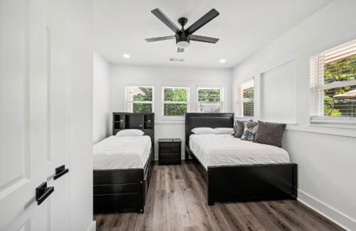 Centrally Located Home in Atlanta-10 Mins from GA Aquarium, Mercedes Benz Stadium, & Much More - Foto 14