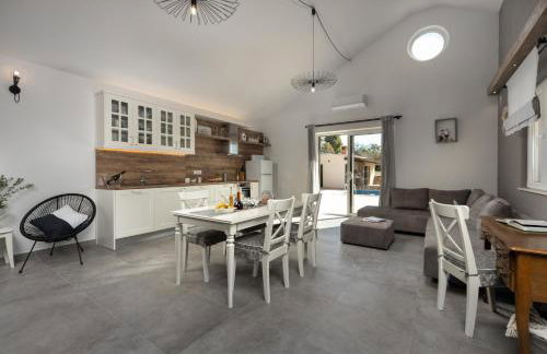 Villa Oliveto with pool - Photo 20