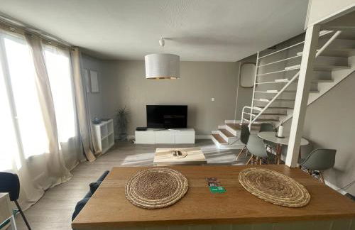 magnifique Duplex avec 2 chambres et parking gratuit - Foto 1