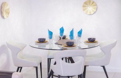 Marbella luxury brand new 2-bedroom apartment, 3 min walk to the beach! - Photo 5